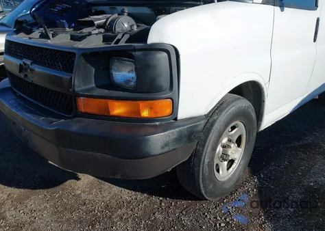 2007 Chevrolet Express Work Van z USA, uszkodzony, nr VIN 1GCFG15XX71181131